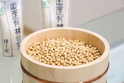 国産有機認証された大豆がとても少ないため、原料の大豆の調達は困難です